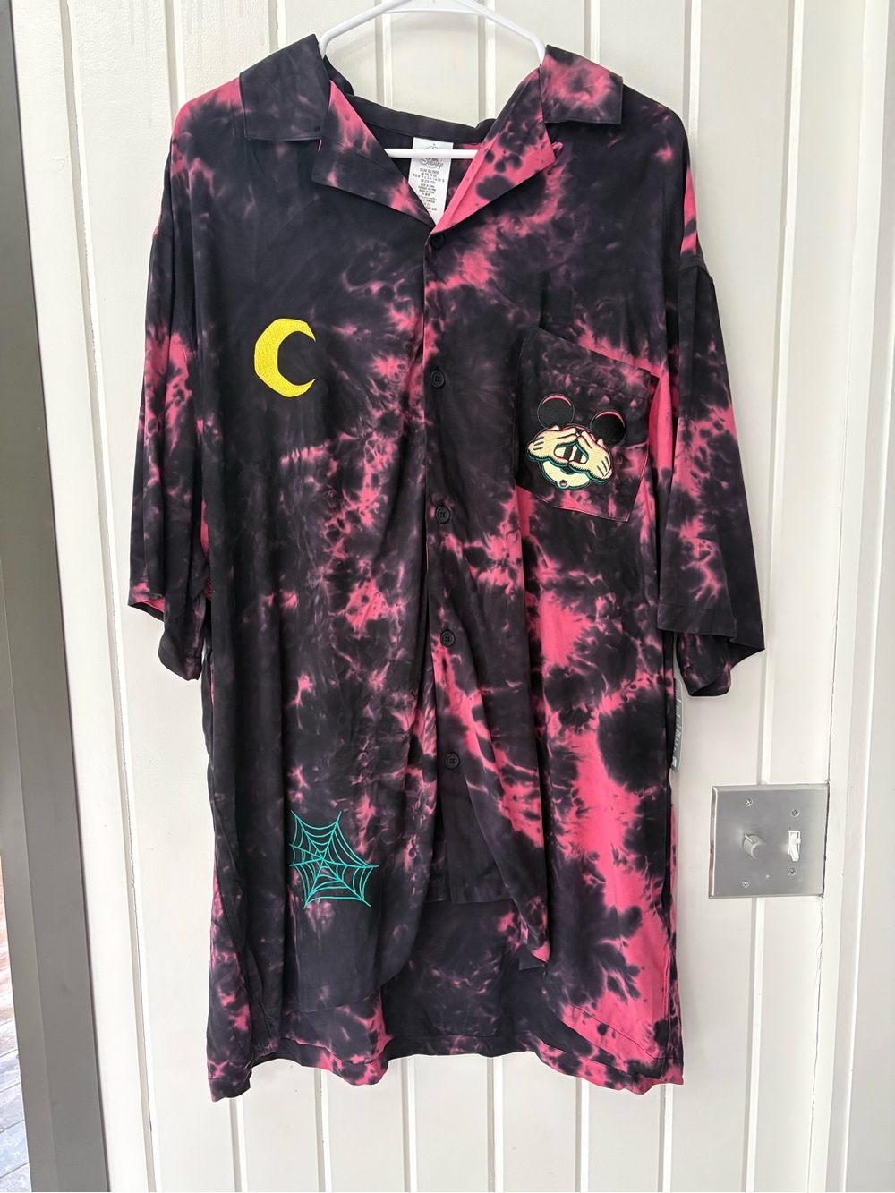 New with tags Disney Parks Men's Black & Pink Tie-Dye Casual Button-Down Shirt